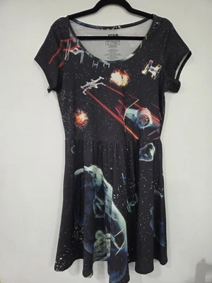 Vestido para mujer Star Wars Mighty Fine grande batalla espacial galáctica Foto 1 de 4