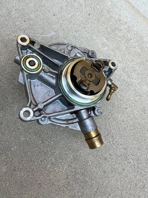 Bomba de vacío motor Porsche Panamera 970 2012-2016 fabricante de equipos originales 3,6 L Foto 1 de 4