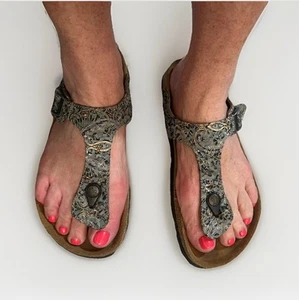 Papillio Birkenstock Gold & Silver Thong Sandals Size 40 EU (US Women's 9-9.5) - Picture 1 of 9