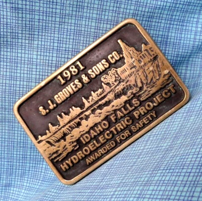 Fivela de cinto SJ Groves Sons SA Idaho Falls hidrelétrica vintage anos 80 Anacortes.SHY773 - Imagem 1 de 4
