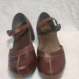 DANSKO BROWN DISTRESSED SIZE EU/41 US 10.5/11 SIDE BUCKLE LADIES - Picture 1 of 6