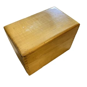Vintage Hinged Wood Wooden Dovetail Index Card File Recipe Box 3.5" x 4" x 5.5" - Picture 1 of 10