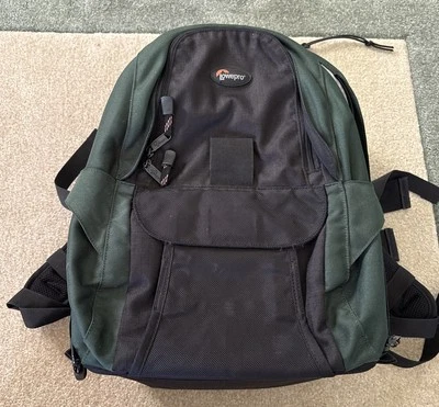 Lowepro - Camera Backpack - Black & Green - Supplies - Excellent - Image 1 of 4