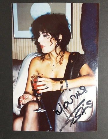 Marina Sirtis Troi Star Trek TNG Signed Autographed Photo In Person Sexy Cover