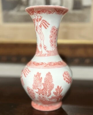 Chinoiserie Pear Shape Pink Baluster Floral Imari  Sometsuke Vase Fluted Rim - Image 1 of 4