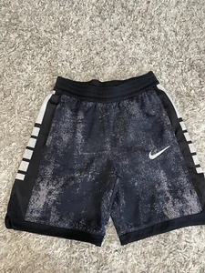 Nike Dry fit Shorts Boys medium Black Athletic 10" Inseam Basketball Casual  - Picture 1 of 3