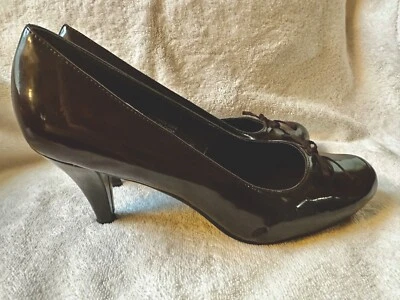 Zapatos de tacón Chaps para mujer 8B borgoña con lazo vestido oficina fiesta estrechos Foto 1 de 4