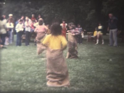 Carrete de película para el hogar Family Reunion Potato Sack Races Super 8 mm Foto 1 de 4