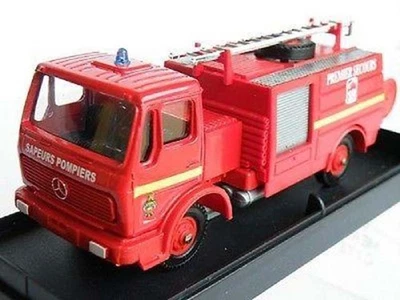 MERCEDES NG MODEL TRUCK FIRE ENGINE PUMPER CITERNE RED 1:50 SCALE VEREM SOLIDO T - Image 1 of 4