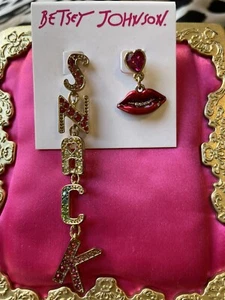 Betsey Johnson Snack Attack roter Mund Kristall Grill Lippen nicht übereinstimmende Ohrringe - Bild 1 von 2