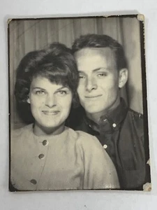 Ai Photo Photograph Photo Booth Handsome Couple Man Woman - Picture 1 of 2
