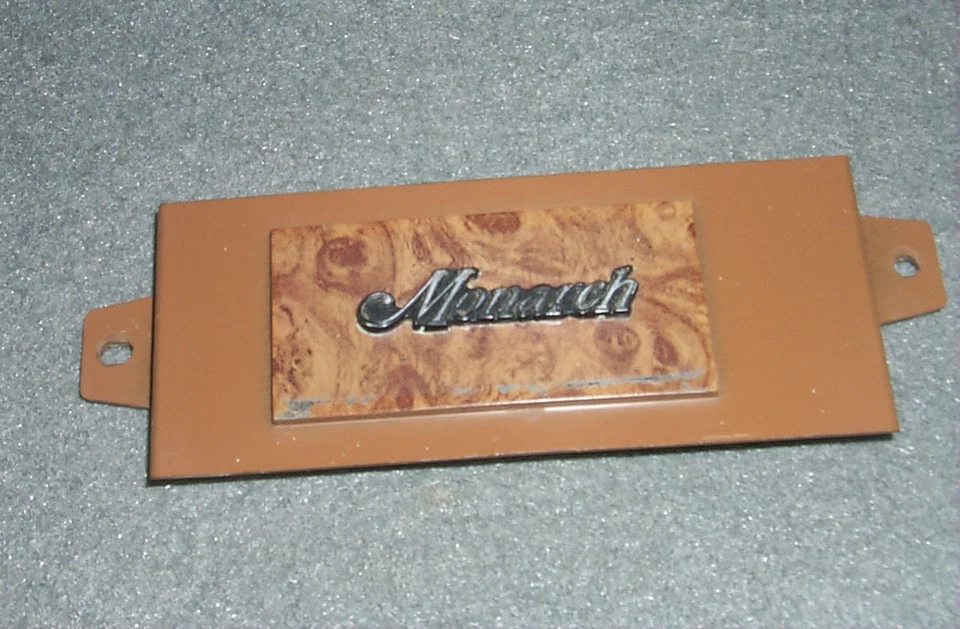 Reloj Eliminación Placa/Dash Emblema 1975 1976 1977 1978 1979 1980 Mercury Monarch 75 Foto 1 de 1