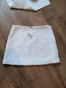 Zara Sequin Mini Skirt Size S White Beaded Flowers BNWT ref 2967/160 (80£RPR) - Picture 1 of 24