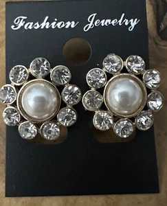 Aretes con flores de diamantes de imitación de cristal de perlas de imitación tono dorado poste trasero boda - Imagen 1 de 5