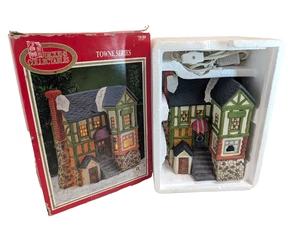 Casa iluminada de porcelana Dickens Collectables Towne Series 1996 293-9247 - Imagen 1 de 1