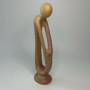 Jabonera tallada abstracta adulto con niño arte escultura color neutro Kenia - Imagen 1 de 8