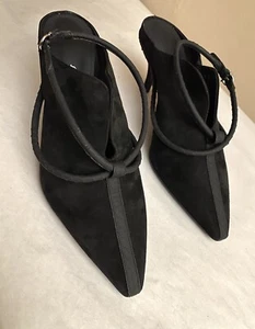 NWOB Salvatore Ferragamo Women’s Strap Open Back Suede Shoes 8.5. Rare Saks 5th - Picture 1 of 10