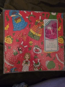 Vintage 1980 Hallmark Reverse a-Wrap Red Christmas Paper Dolls Wrapping Paper - Picture 1 of 9