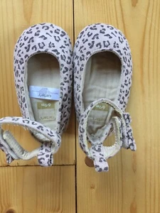 Carter’s Baby Girl Leopard Print Shoes 6-9 Months - Picture 1 of 6