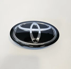 🔥TOYOTA Corolla 2020/2021/2022 FRONT GRILLE Emblem Radar 90975-02136/ C2028 - Foto 1 di 5