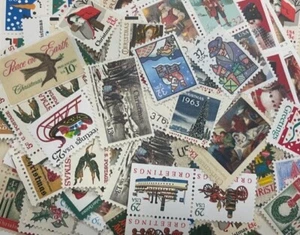 US Christmas Mint Vintage Postage Stamps Lot of 25 (Low Denom) - Picture 1 of 1