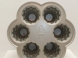 Nordic Ware Ice Cream Cone Cupcake Mold Baking Pan Heavy cast aluminum 4.5 cups - Picture 1 of 4