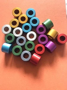 20 MM ALUMINIO ANODIZADO SOPORTE ESPACIADORES CUELLO CAPÓ ELEVADORES ARBUSTOS M10 Agujero - Imagen 1 de 2