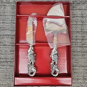 Arthur Court Cheese Knife Plane Grapes 2 Piece Set - Picture 1 of 8