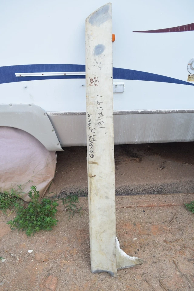 1956 Studebaker 金鹰挡泥板鳍覆盖帽玻璃纤维右手 — 第 1/4 张图片