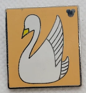 Disney Pin Trading ~ Attraction Icons ~ Schwanenboote 3/5 ~ Hidden Mickey ~ 2010 - Bild 1 von 7