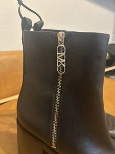 Michael Kors Regan Mid Bootie New Size 11 Womens NWOB - Picture 1 of 18