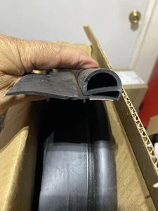 Steele Rubber Products 99-4442-265 Deslizable Resistente a la Intemperie Bombilla y Sello de Limpiaparabrisas - Imagen 1 de 3