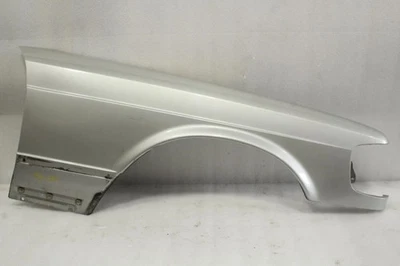 1983 MERCEDES 300SD W126 RIGHT PASSENGER SIDE FRONT FENDER Foto 1 de 4