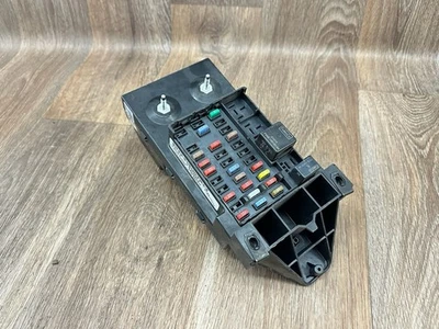 Ford F250 F350 1999-2000 interior caja relé fusibles pieza # YC3T-14A067-CC.  BC9 Foto 1 de 4