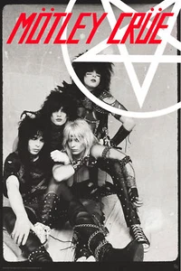 Motley Crue - pentangle - poster musicale - taglia 61x91,5 cm - Foto 1 di 27