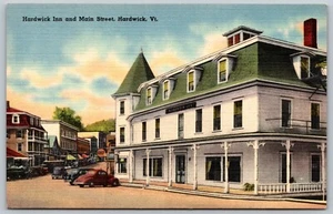 HARDWICK, VERMONT VT HARDWICK INN & MAIN STREET 1940ER JAHRE VINTAGE POSTKARTE - Bild 1 von 2