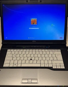 Fujitsu Lifebook E752 - Bild 1 von 3