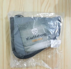 Alfombra con estuche para pistola Bulldog; gris; extra pequeña; asas sin asas; 7"" L x 6"" W; BD609 - Imagen 1 de 2