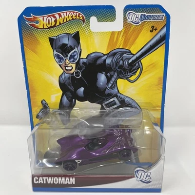Coche personaje Catwoman DC Universe 2011 Hot Wheels Foto 1 de 4