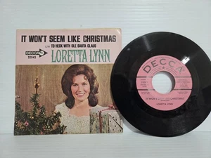 LORETTA LYNN NO PARECERÁ PROMOCIÓN DE NAVIDAD 45 RPM EN MUY BUENA CONDICIÓN H11 - Imagen 1 de 2