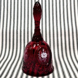 Vintage Glasglocke, rubinrot (handbemalte weiße Rosen) - Fenton (um 1970-1985) - Bild 1 von 15