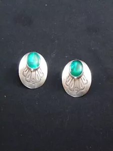 vintage southwestern silver and green stone earrings - Picture 1 of 2