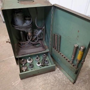 Hall-Toledo Model EJ Valve Seat Grinder w/ Case Dresser some Pilots Flathead - Picture 1 of 13