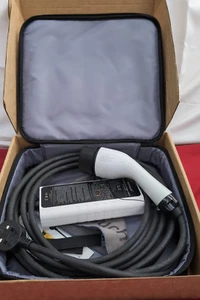 Cargador de vehículo eléctrico RamTouch (3 kW, tipo 2, enchufe de 3 pines Reino Unido, 6,5 m), portátil - Imagen 1 de 3