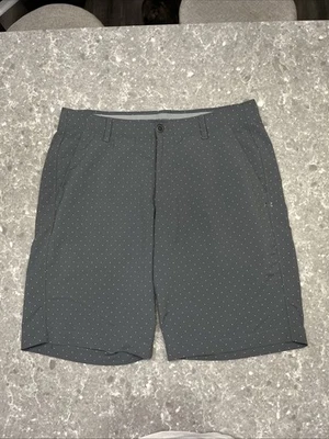 Pantalones cortos de golf Under Armour Match Play para hombre grises a lunares sueltos talla 36 Foto 1 de 4