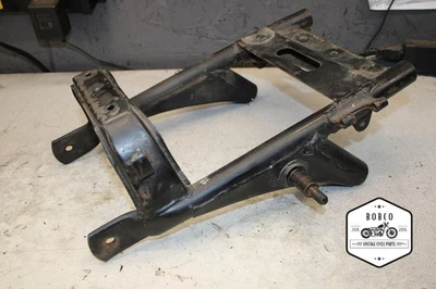 Honda CB750 1972 cuatro guardabarros trasero bastidor de apoyo 1408 ABZ Foto 1 de 4