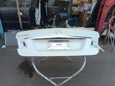 10-16 Mercedes 212 E350 E400 Sedan Trunk Lid Deck Lid Hatch White 2127500975  - Image 1 of 4