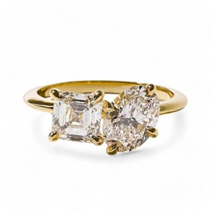 Anillo Toi et Moi de oro amarillo de 14 k 2,30 quilates IGI cultivado en laboratorio Asscher diamante de corte ovalado - Imagen 1 de 12