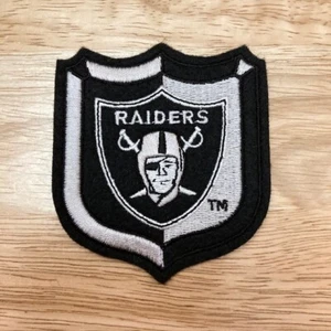 OAKLAND RAIDERS Embroidered Sew-On/Iron-On 3" x 3.25" Vintage NFL Shield Patch - Picture 1 of 2
