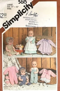 1980er Jahre Simplicity Kleiderschrank Baby Puppen Muster 5615 Größe L 17 Zoll-18 Zoll UNGESCHNITTEN - Bild 1 von 2